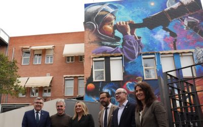 El IAA inaugura su 50 aniversario con una intervención artística de El Niño de las Pinturas